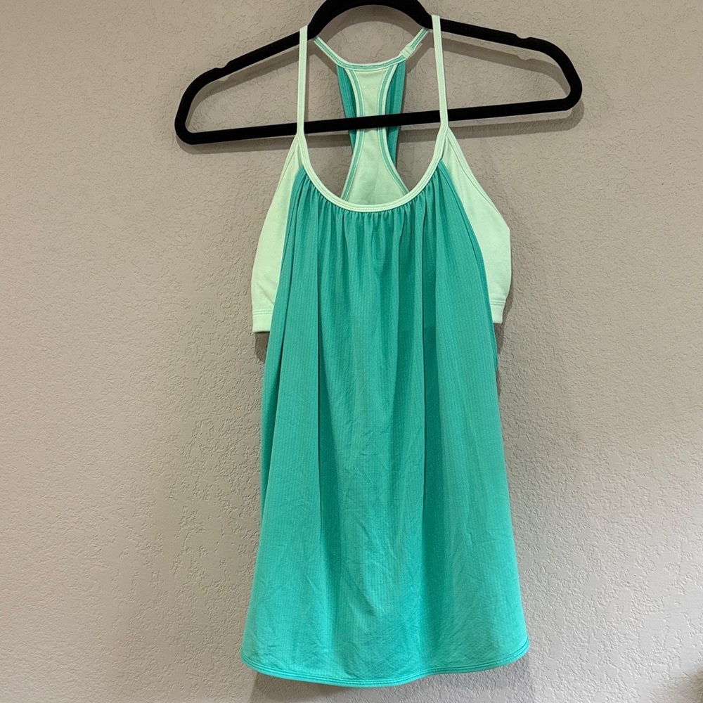 Lululemon tank